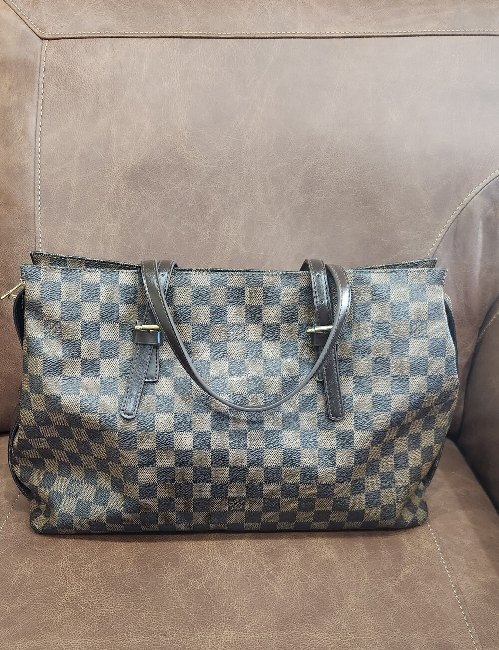 Authentic LV Damier Ebene Chelsea - Picture 10 of 16